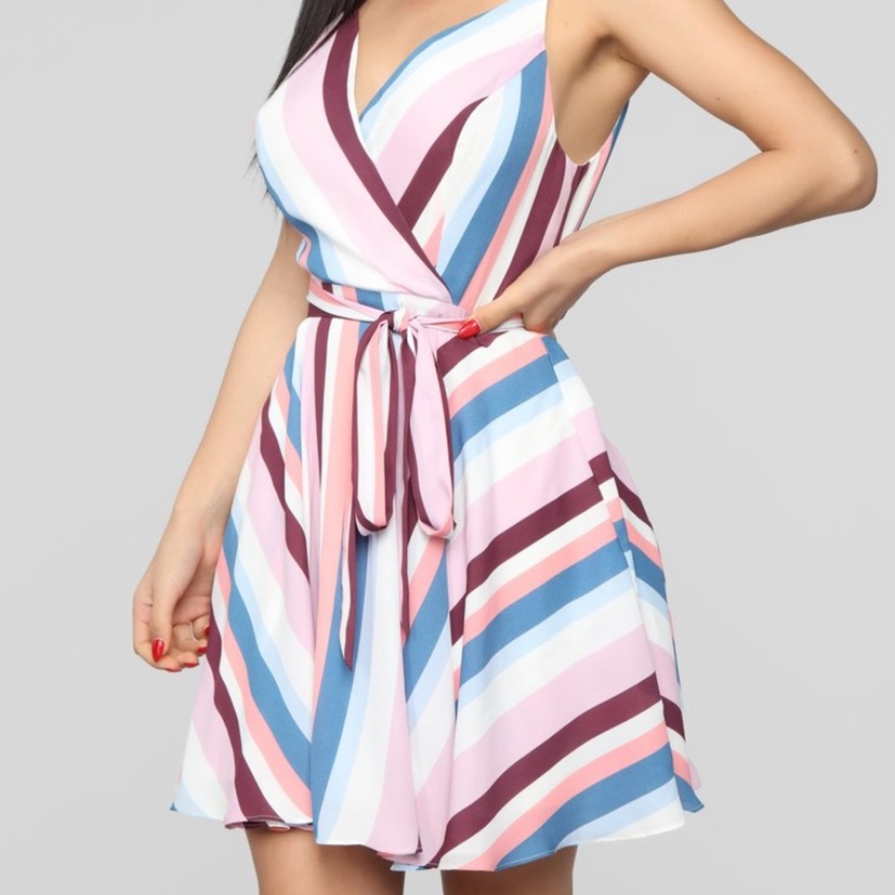 Stripe fashion nova dress brand new with tags !